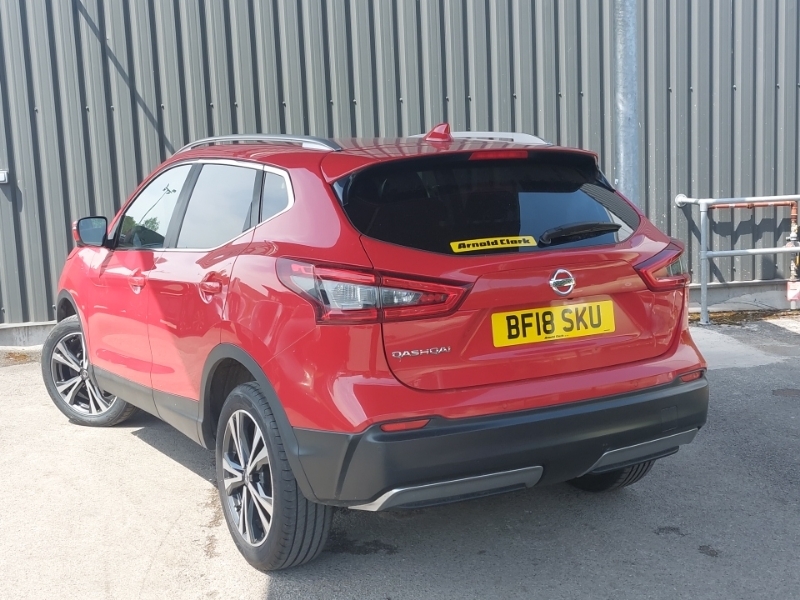 Nissan Qashqai 1.5 Dci N-connecta BF18SKU Red #2