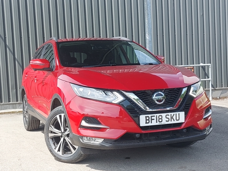Nissan Qashqai 1.5 Dci N-connecta Red
