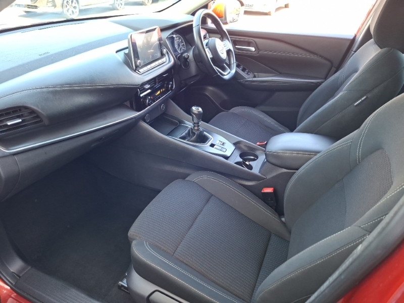 Nissan Qashqai 1.3 Dig-t Mh Acenta Premium AF72YSO Red #5