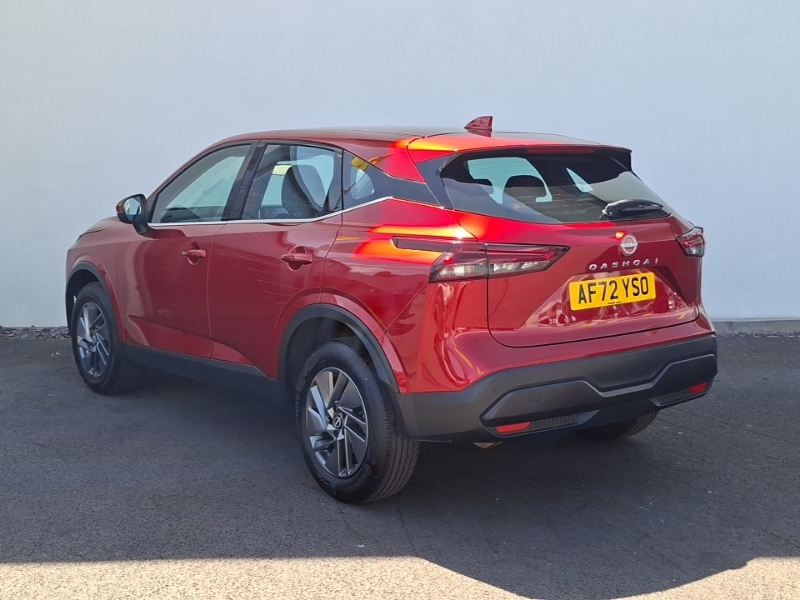 Nissan Qashqai 1.3 Dig-t Mh Acenta Premium AF72YSO Red #2