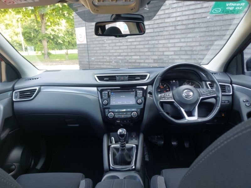 Nissan Qashqai 1.5 Dci N-connecta SL67EJF Red #3