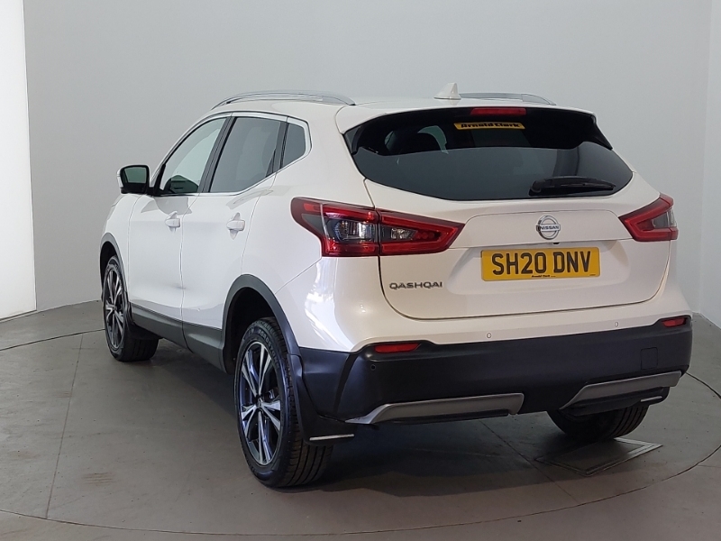 Nissan Qashqai 1.7 Dci N-connecta 4Wd Cvt White #2