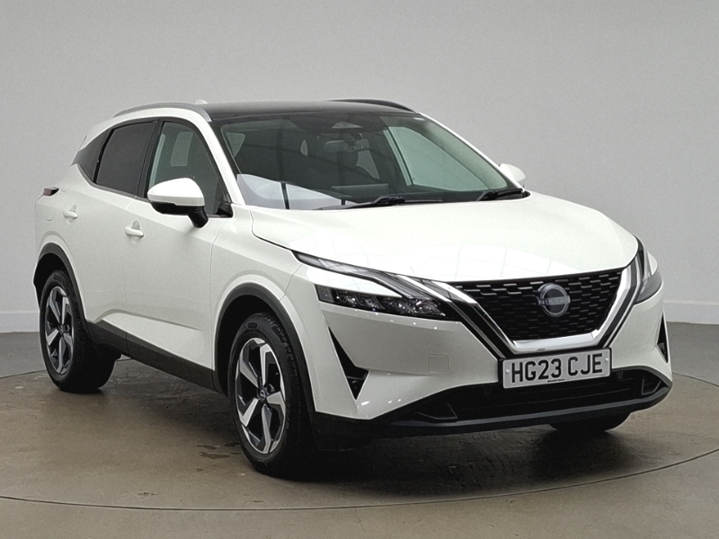 Nissan Qashqai 1.3 Dig-t Mh N-connecta Glass Roof White
