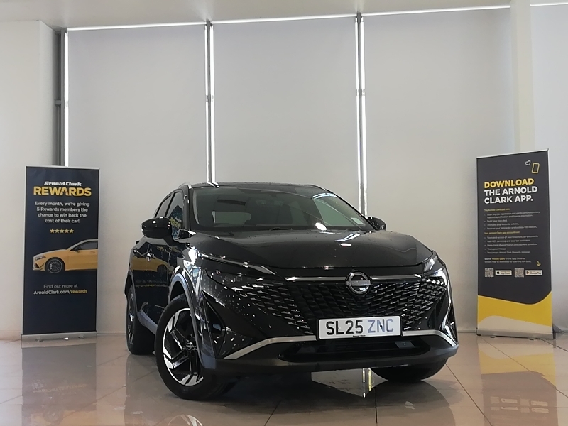 Nissan Qashqai 1.3 Dig-t Mh 158 N-connecta Glass Rf Xtronic Black