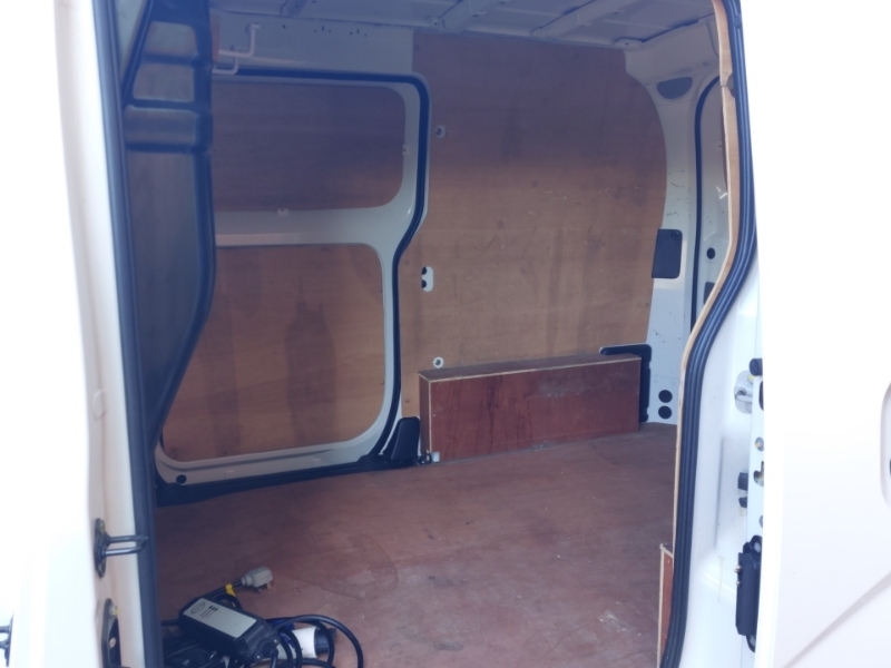 Nissan e-NV200 80Kw Acenta Van 40Kwh White #6