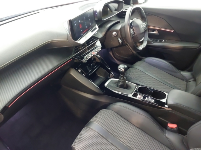 Peugeot 2008 1.2 Puretech 130 Gt ST72FFM Red #5