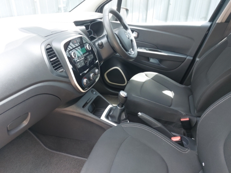 Renault Captur 0.9 Tce 90 Play SP68ZTW Black #5