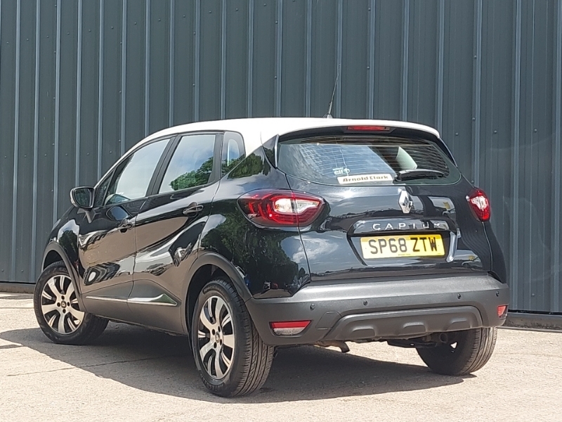 Renault Captur 0.9 Tce 90 Play SP68ZTW Black #2
