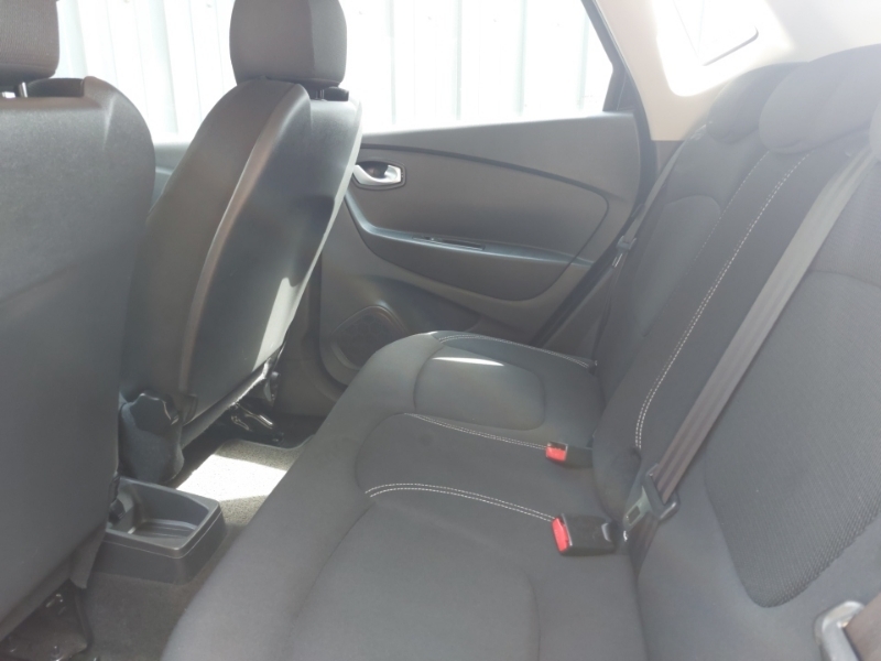 Renault Captur 0.9 Tce 90 Play SP68ZTW Black #6