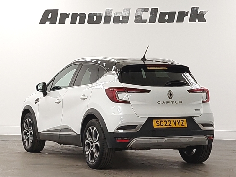Renault Captur 1.6 E-tech Hybrid 145 Se Edition SG22VYZ White #2