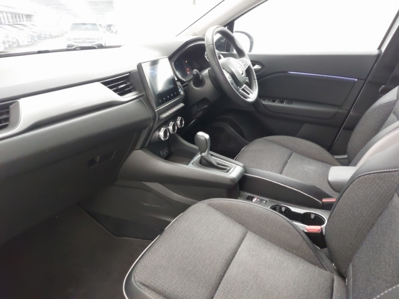 Renault Captur 1.6 E-tech Hybrid 145 Se Edition SG22VYZ White #5