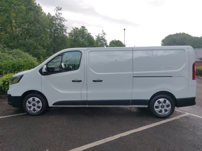 Renault Trafic Ll30 Blue Dci 130 Advance Van SG74JXW White #4