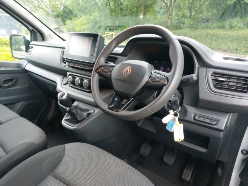 Renault Trafic Ll30 Blue Dci 130 Advance Van SG74JXW White #3