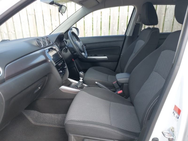 Suzuki Vitara 1.4 Boosterjet Sz-t GN20UVY White #5