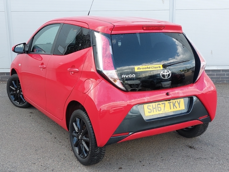 Toyota Aygo 1.0 Vvt-i X-style SH67TKY Red #2
