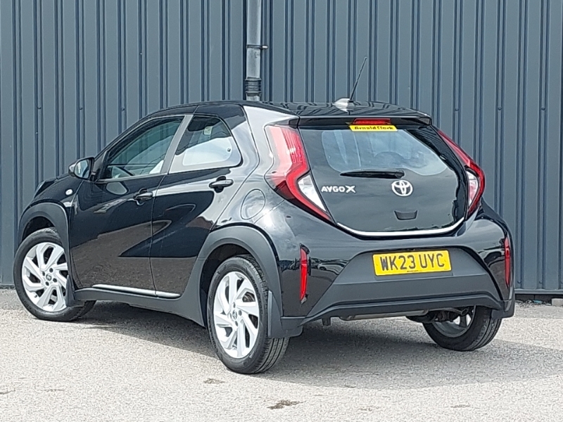 Toyota Aygo X 1.0 Vvt-i Pure WK23UYC Black #2