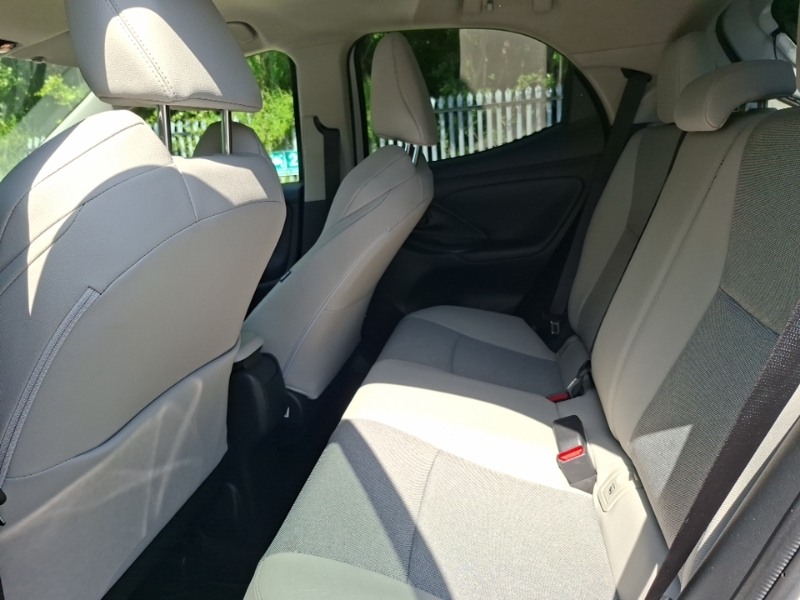 Toyota Yaris 1.5 Hybrid Excel Cvt PF73LYU White #6