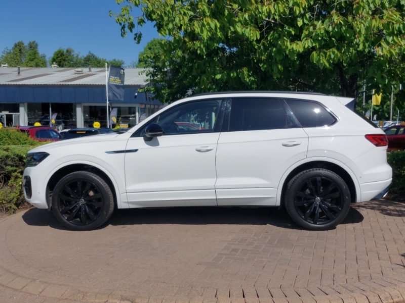Volkswagen Touareg 3.0 V6 Tdi 4Motion Black Edition Tip White #4