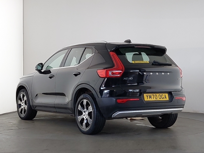 Volvo XC40 1.5 T3 163 Inscription YM70OGA Black #2
