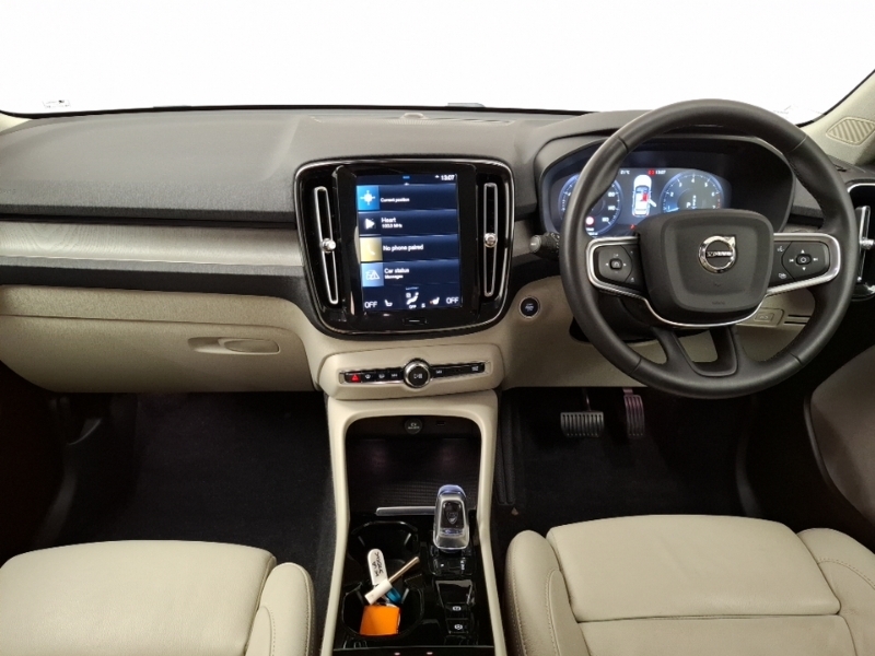 Volvo XC40 2.0 B4p Inscription Pro Awd ST21DVN Blue #3