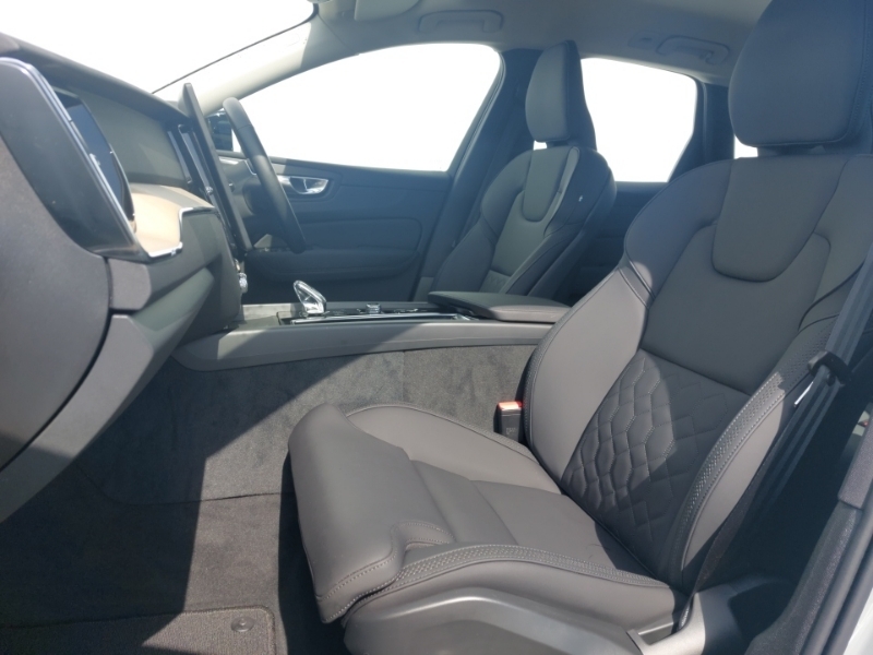 Volvo XC60 2.0 B5p Plus Dark Awd Geartronic SO25JXL Grey #5