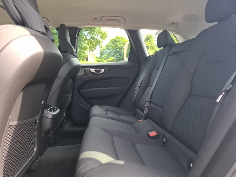 Volvo XC60 2.0 B5p Plus Dark Awd Geartronic SO25KCZ White #6