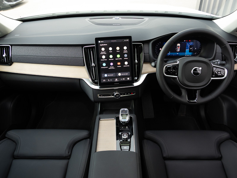 Volvo XC90 2.0 B5p Plus Dark Awd Geartronic SL25ZPU White #3