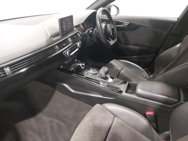 Audi A4 2.0T Fsi Black Edition S Tronic White #5