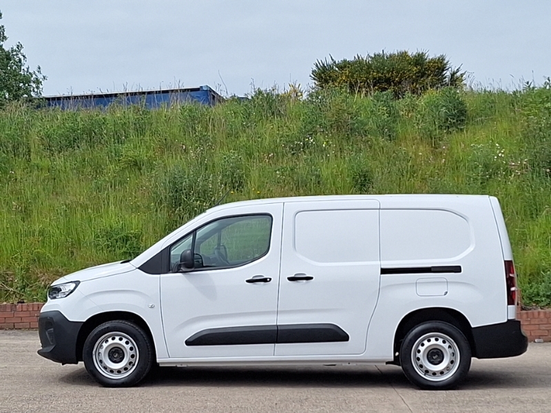 Citroen Berlingo 1.5 Bluehdi 100Ps Crew Van Enterprise SY26UAS White #4
