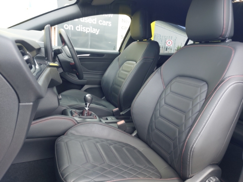 Ford Focus 1.0 Ecoboost Hybrid Mhev 155 St-line X PJ23VBB Black #5