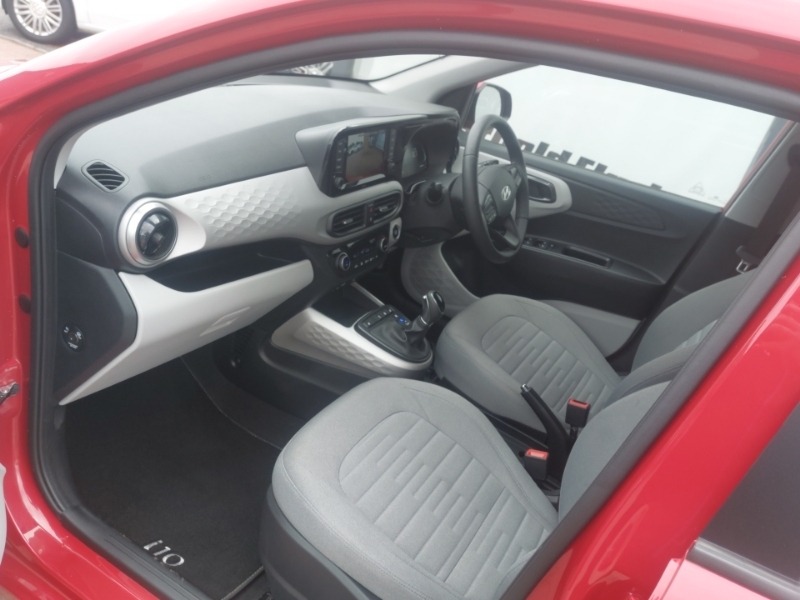 Hyundai I10 1.0 63 Premium Nav AV25WHS Red #5