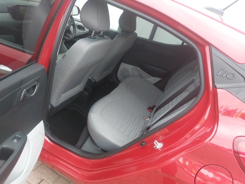 Hyundai I10 1.0 63 Premium Nav AV25WHS Red #6