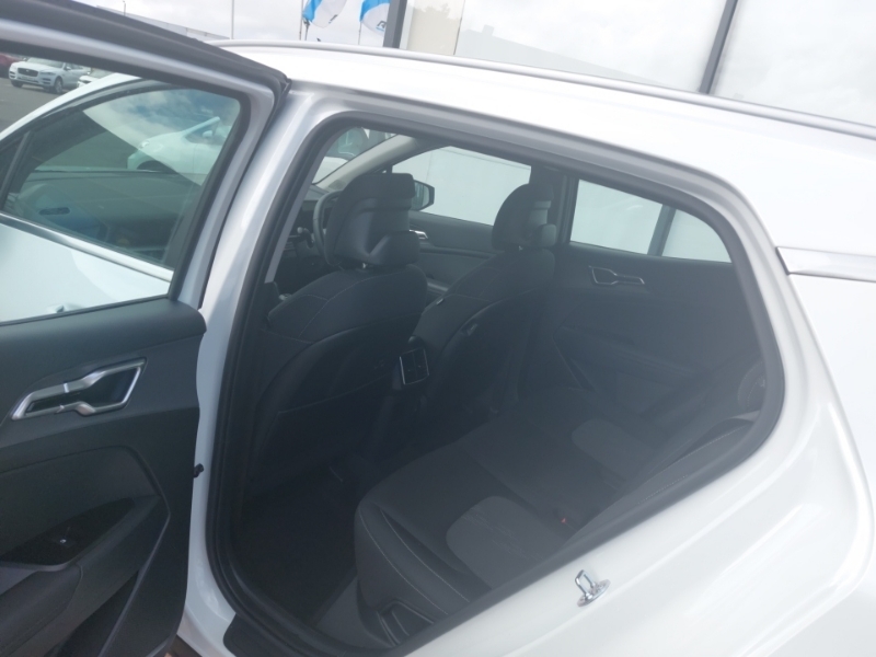 Kia Sportage 1.6T Gdi Pure SL75HHM White #6