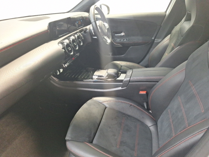 Mercedes-Benz A Class A200 Amg Line SD68NZK White #5