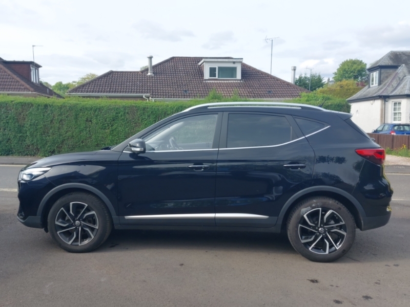 MG ZS 1.0T Gdi Exclusive Black #4