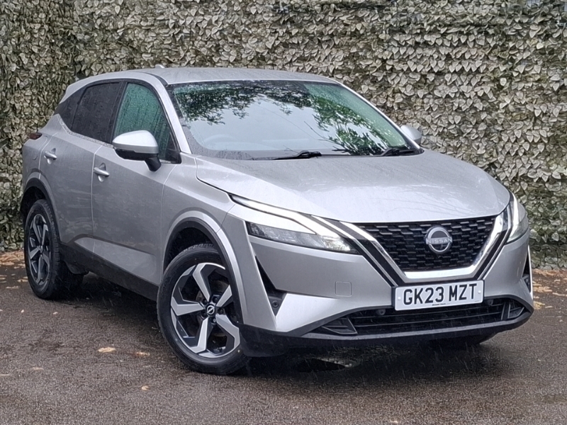 Nissan Qashqai 1.3 Dig-t Mh N-connecta Silver