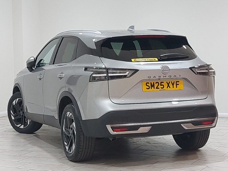 Nissan Qashqai 1.3 Dig-t Mh N-connecta Glass Roof SM25XYF Silver #2