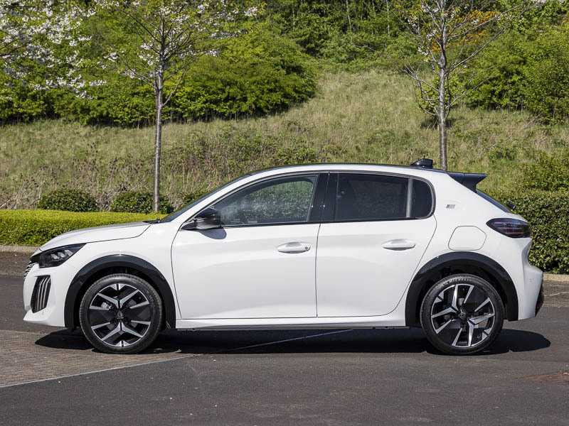Peugeot e-208 100Kw Gt 50Kwh Grey #4