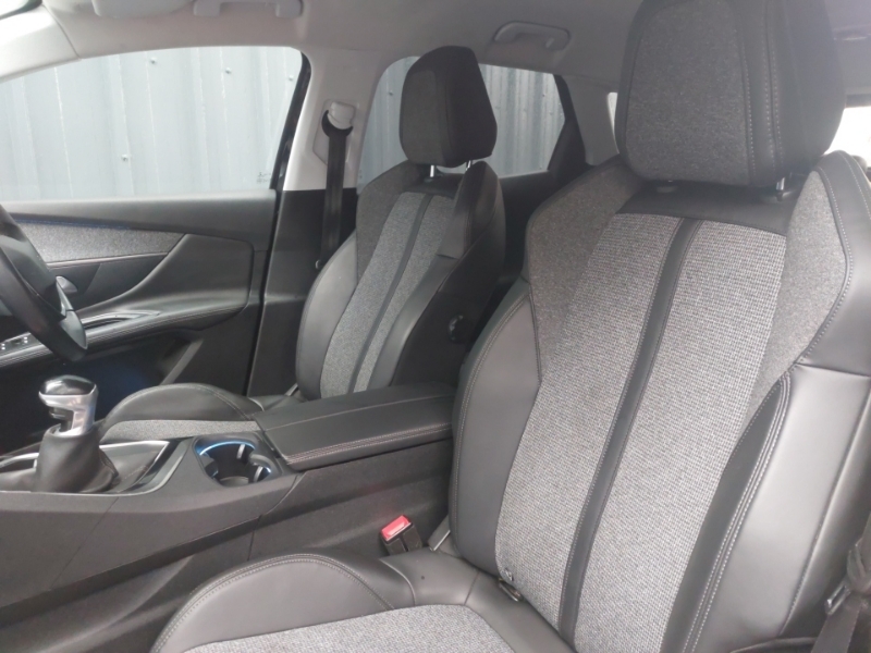 Peugeot 3008 1.5 Bluehdi Allure SJ18VUB Black #5