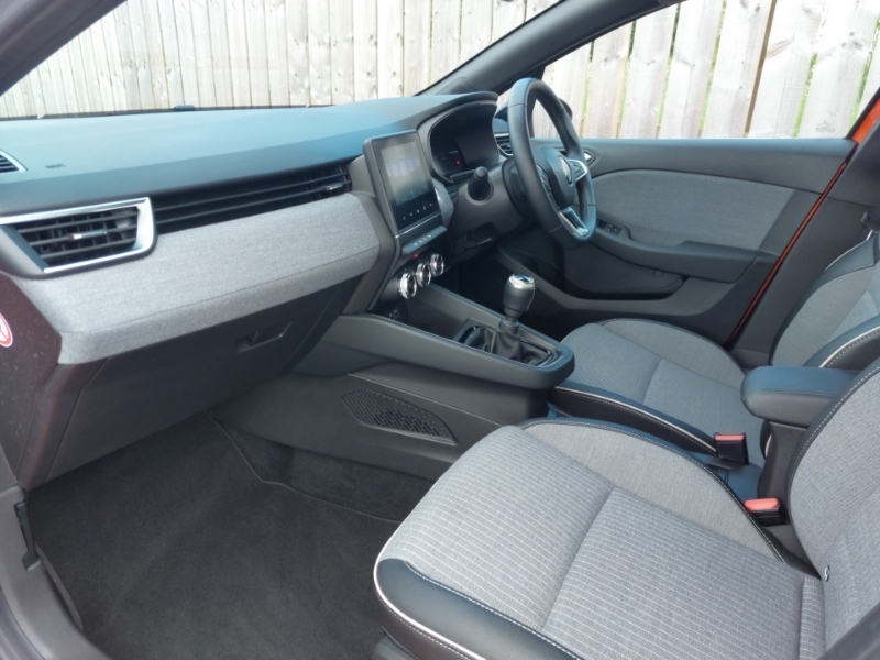 Renault Clio 1.0 Tce 90 Techno SC24BFO Orange #5