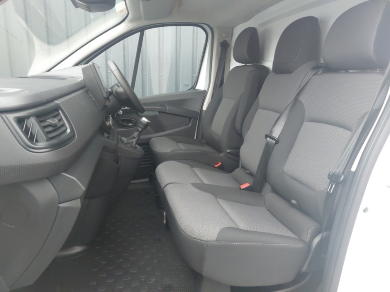 Renault Trafic Ll30 Blue Dci 130 Advance Safety Van SG74JVR White #5