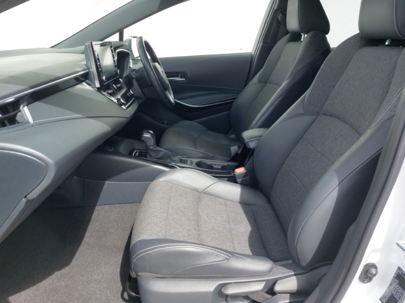Toyota Corolla 1.8 Vvt-i Hybrid Design Cvt FY22MGV White #5