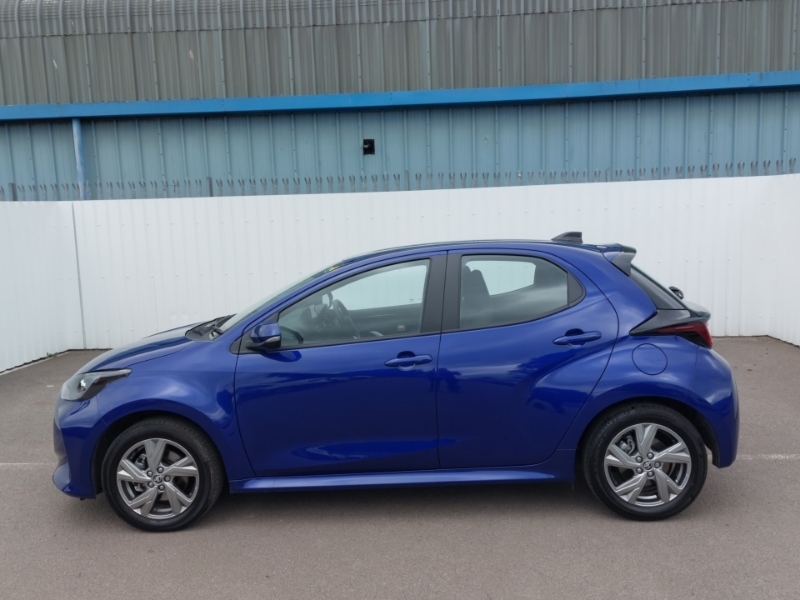 Toyota Yaris 1.5 Hybrid Icon Cvt PJ75CYF Blue #4