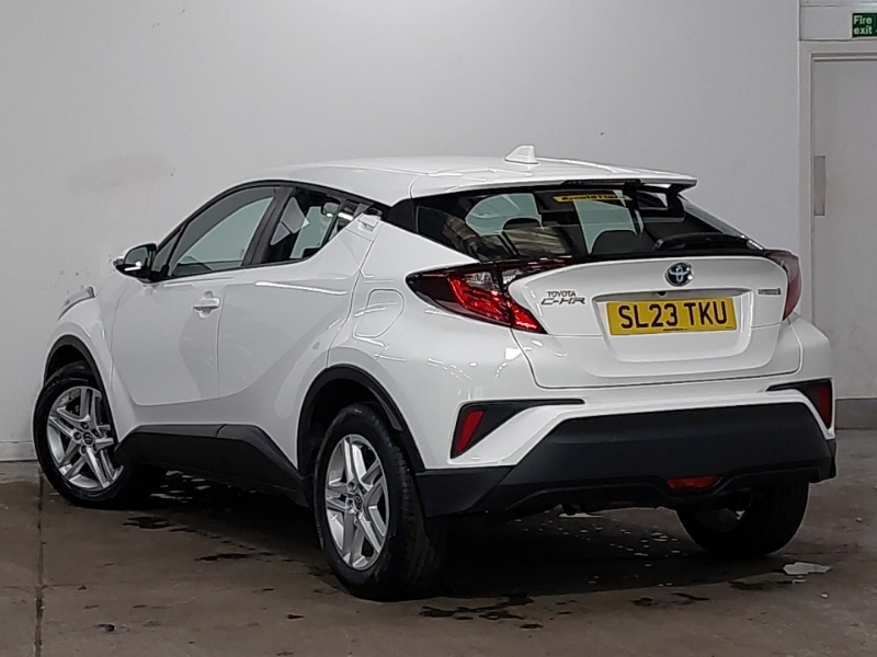 Toyota C-Hr 1.8 Hybrid Icon Cvt SL23TKU White #2