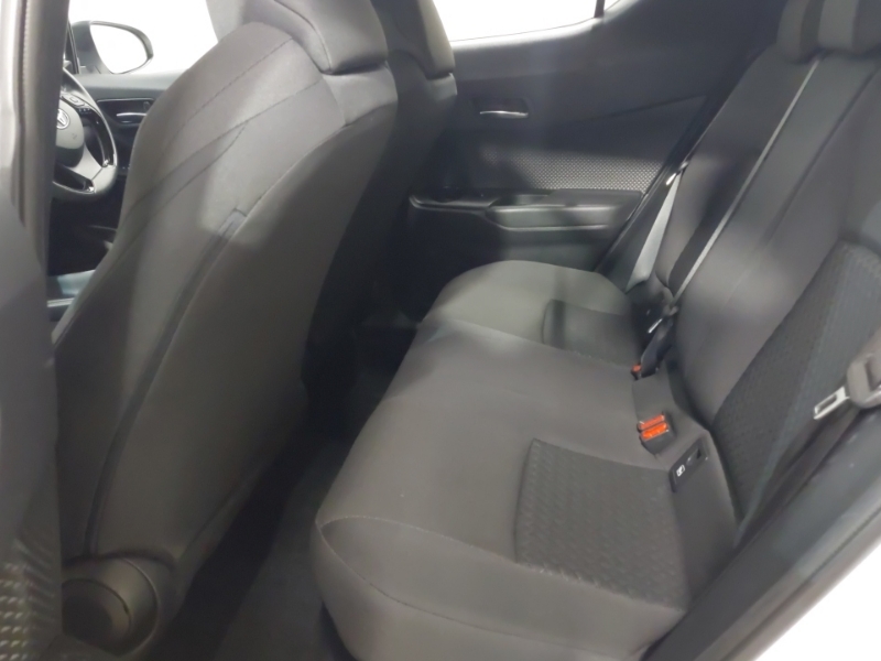 Toyota C-Hr 1.8 Hybrid Icon Cvt SL23TKU White #6