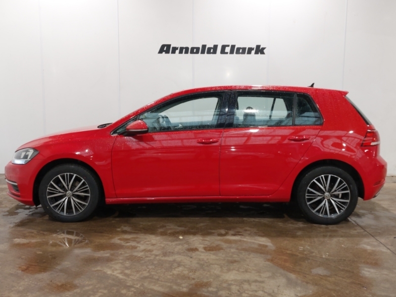 Volkswagen Golf 1.6 Tdi Se Nav Dsg Red #4