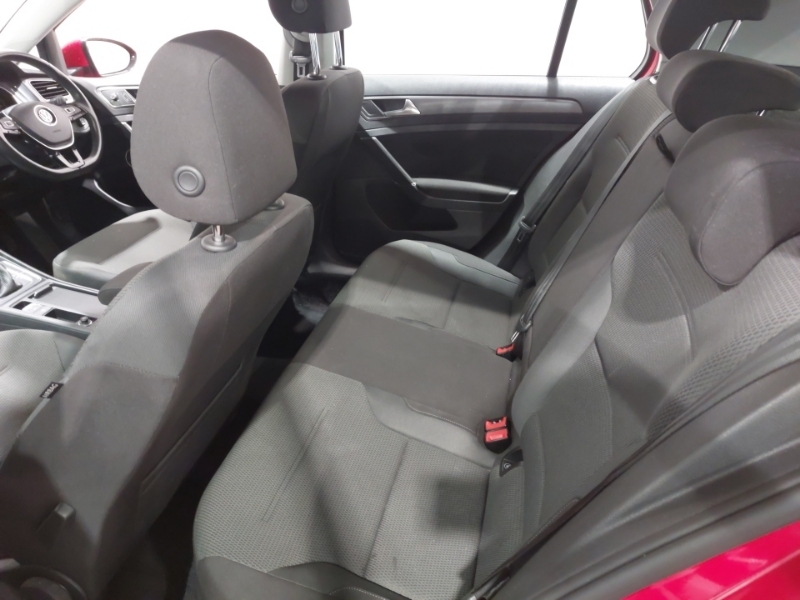 Volkswagen Golf 1.6 Tdi Se Nav Dsg Red #6