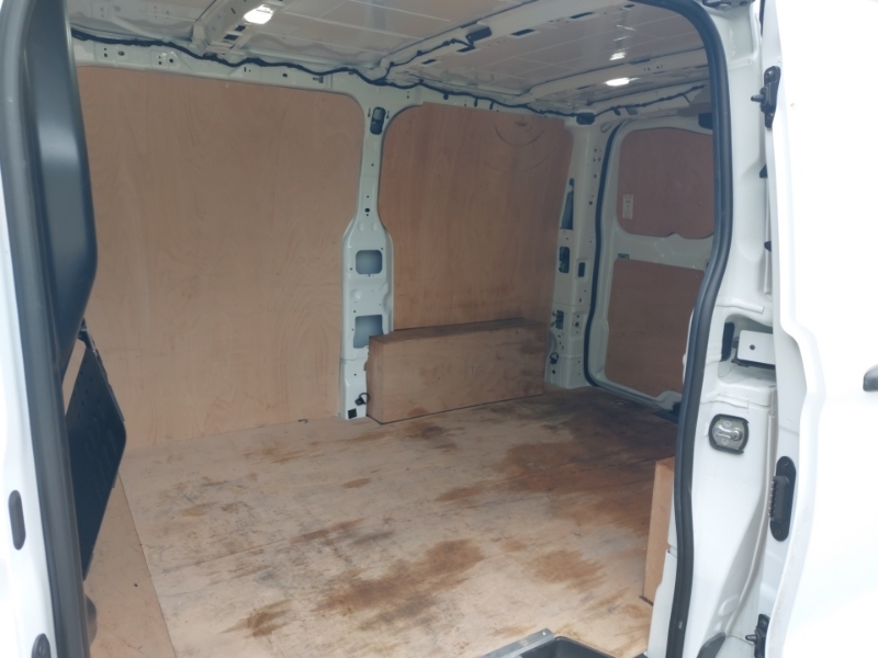 Volkswagen Transporter 2.0 Tdi 110 Commerce Plus Van SB25AET White #6