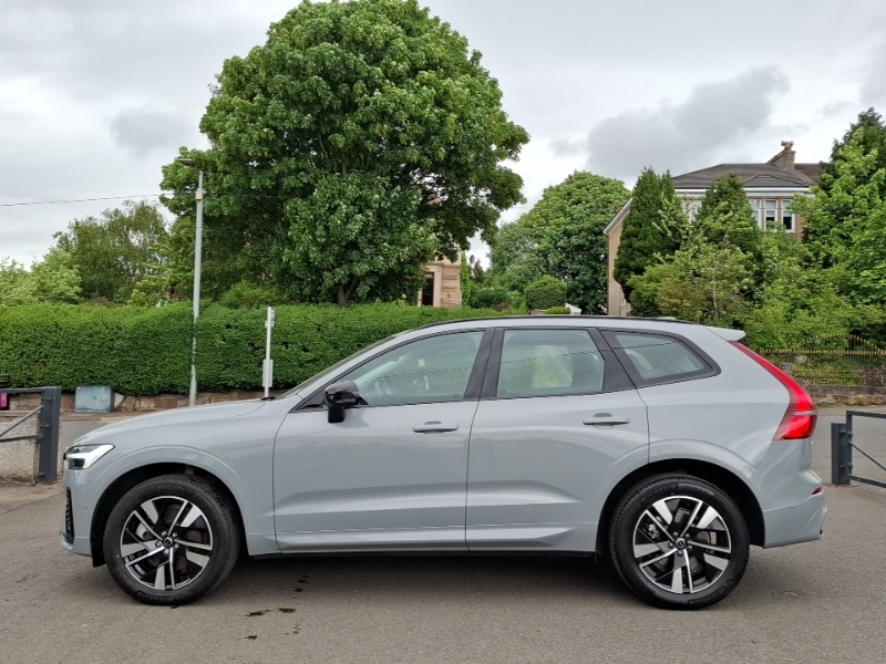 Volvo XC60 2.0 B5p Plus Dark Awd Geartronic SO25KDZ Grey #4