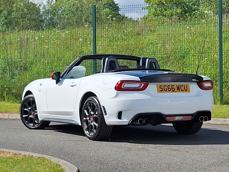 Abarth 124 Spider 1.4 T Multiair White #2